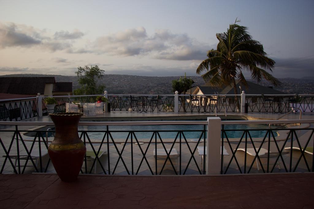 Hill View Hotel Mccarthy Hills Botianaw Luaran gambar