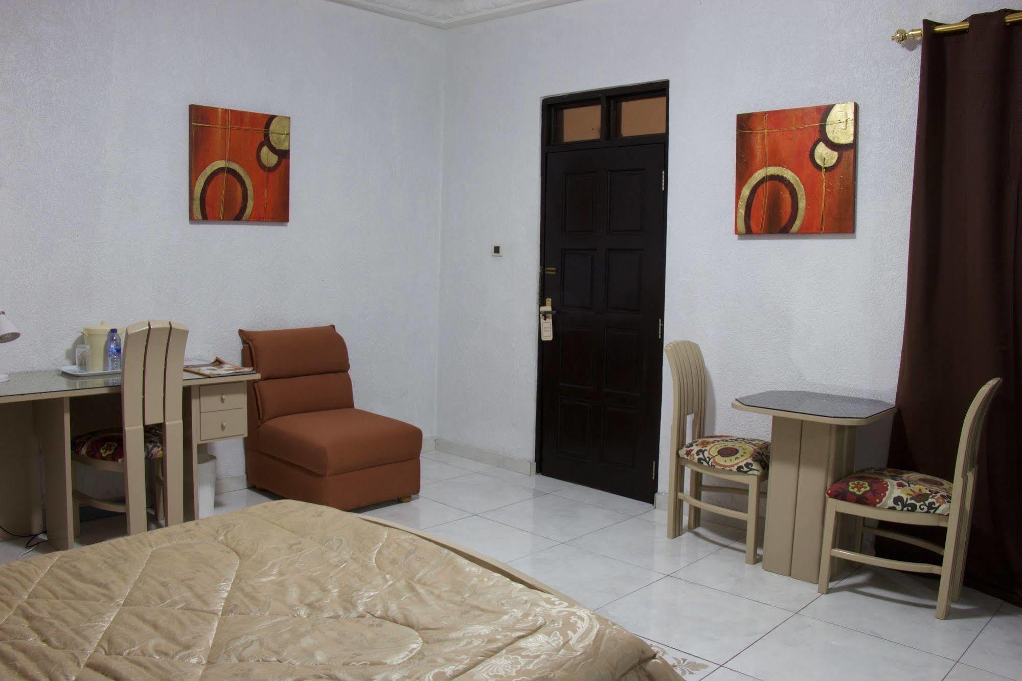 Hill View Hotel Mccarthy Hills Botianaw Luaran gambar