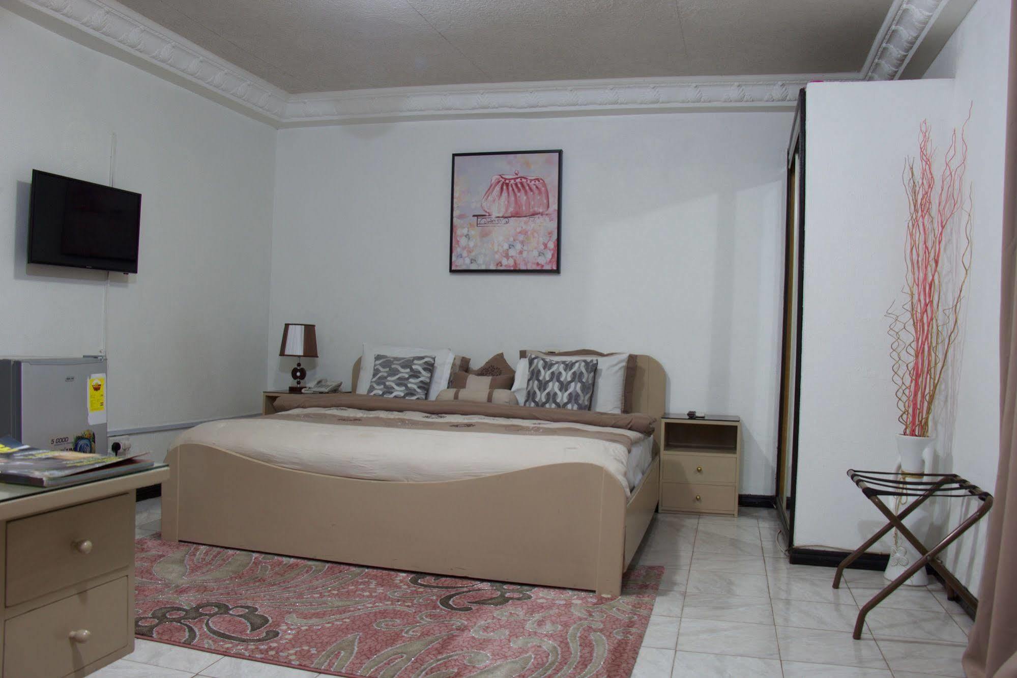 Hill View Hotel Mccarthy Hills Botianaw Luaran gambar
